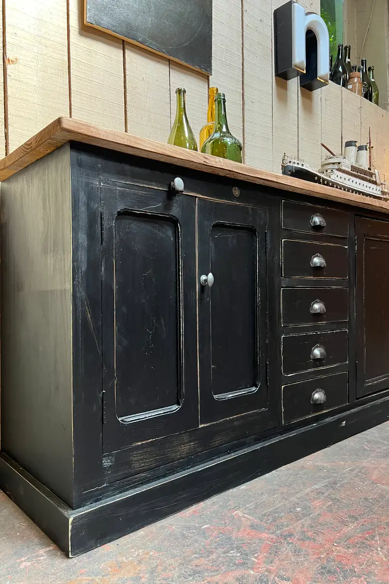 Grand meuble d’atelier en bois