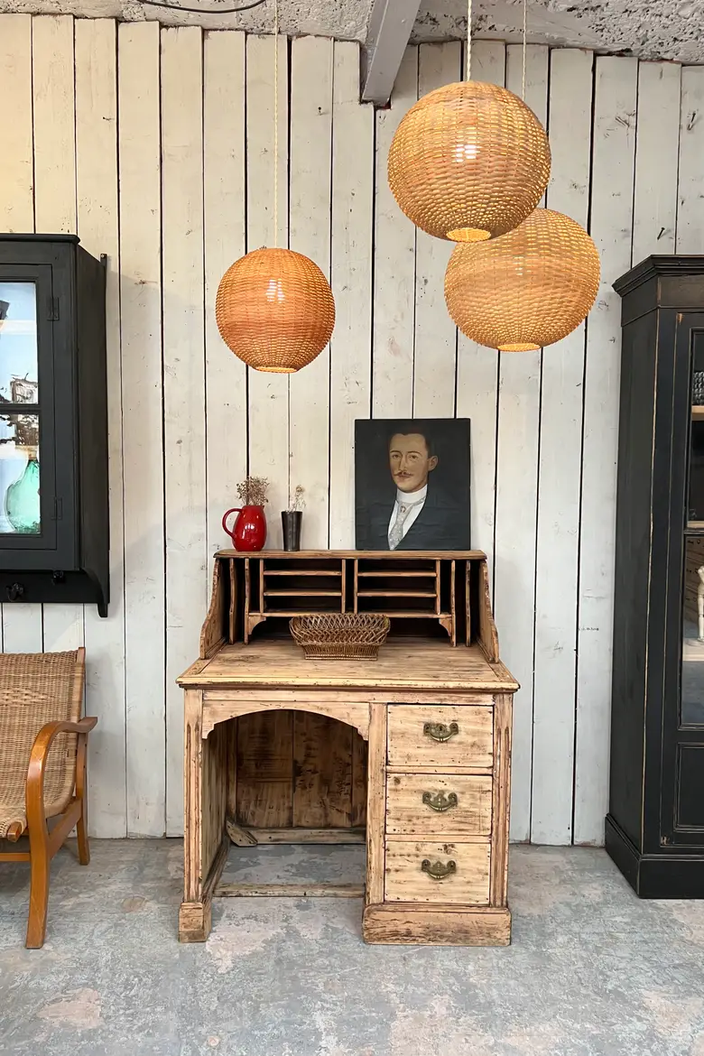 Ancien bureau en sapin et hêtre Début XXème