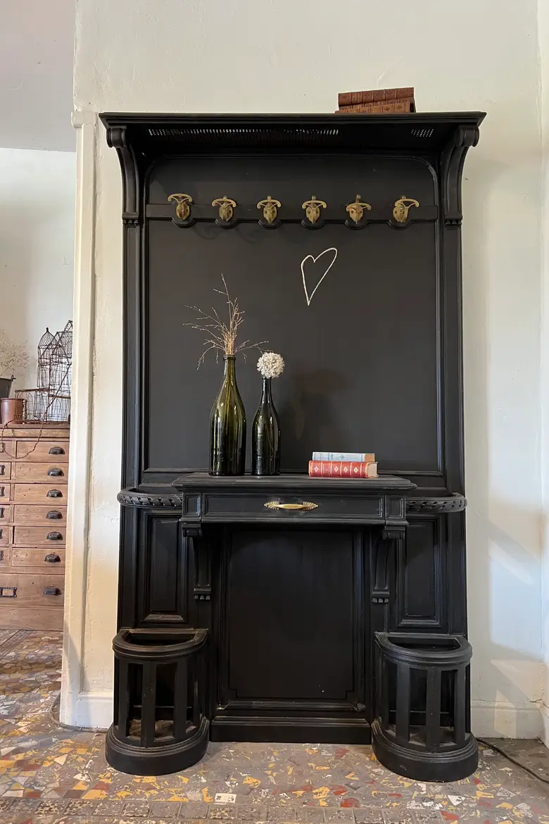 Ancien vestiaire d’entrée en bois 1920