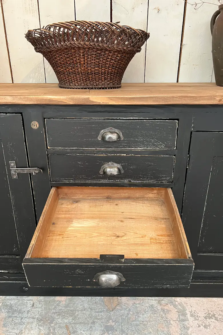 Grand meuble d’atelier en bois