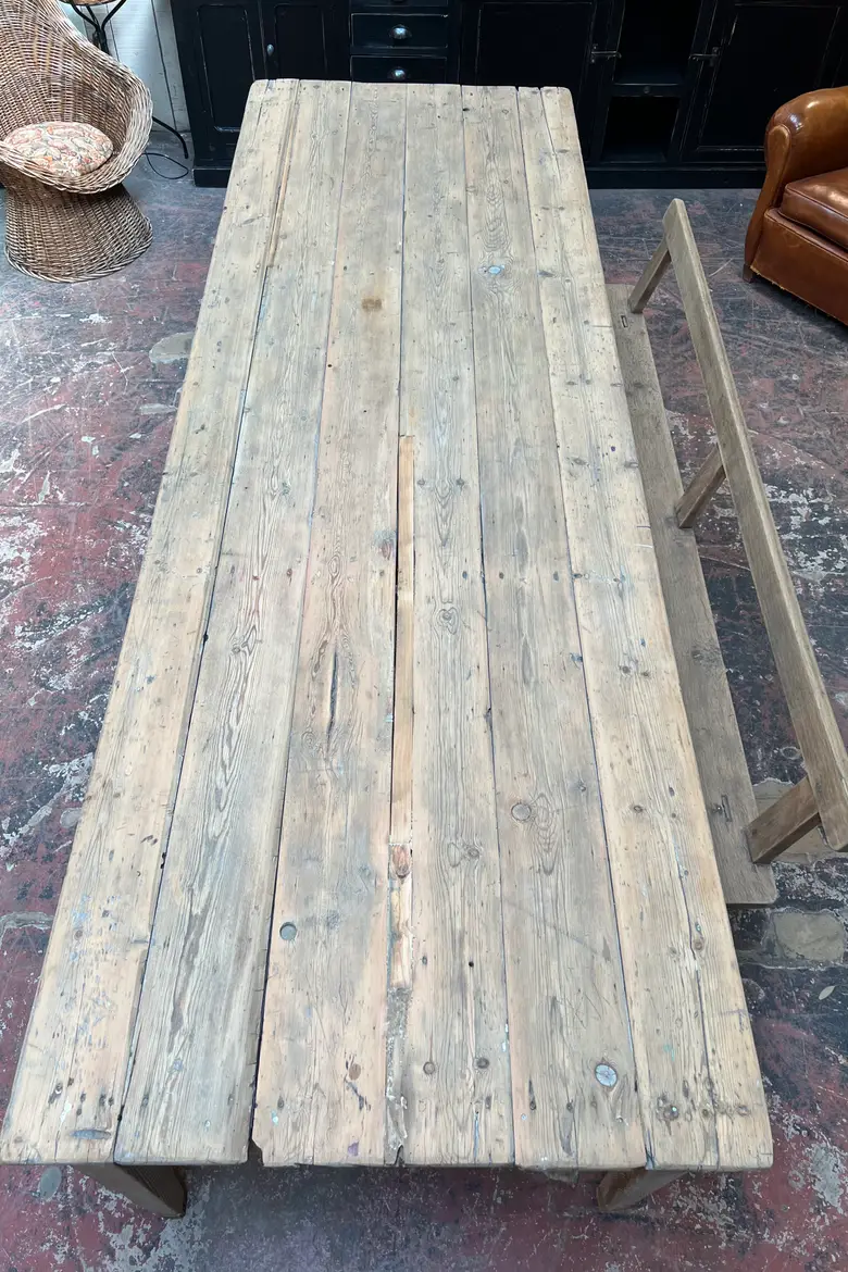 Ancienne grande table d’atelier en sapin brut Début XXème