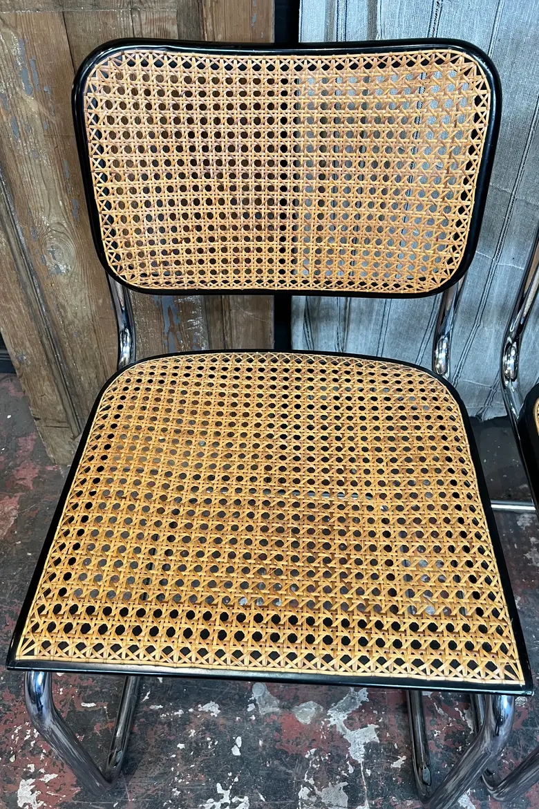 3 chaises Cesca B32 de Marcel Breuer