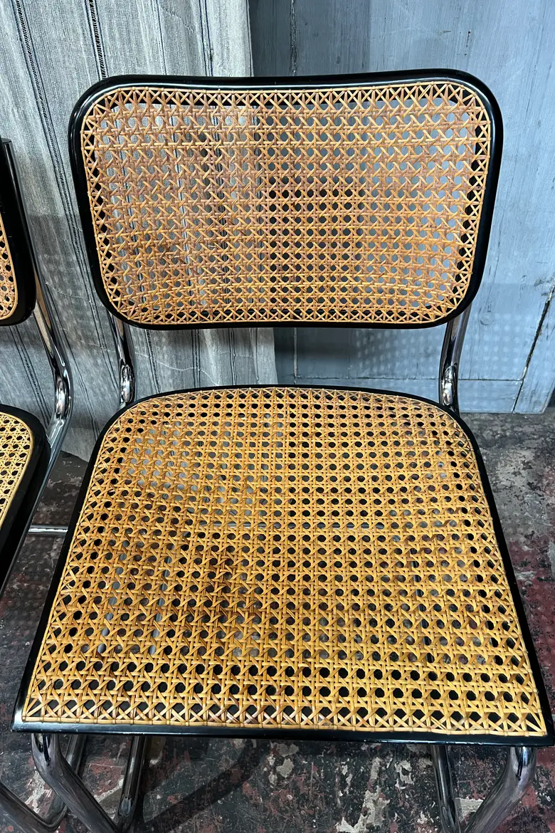 3 chaises Cesca B32 de Marcel Breuer