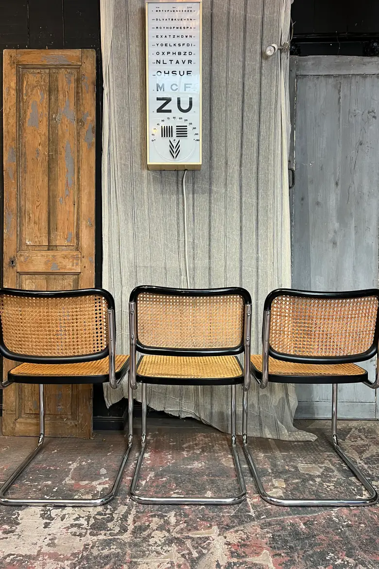 3 chaises Cesca B32 de Marcel Breuer