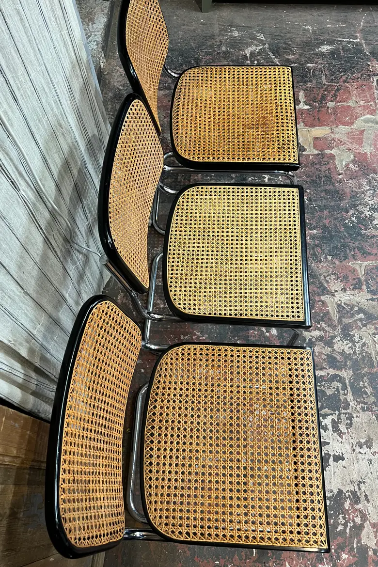 3 chaises Cesca B32 de Marcel Breuer