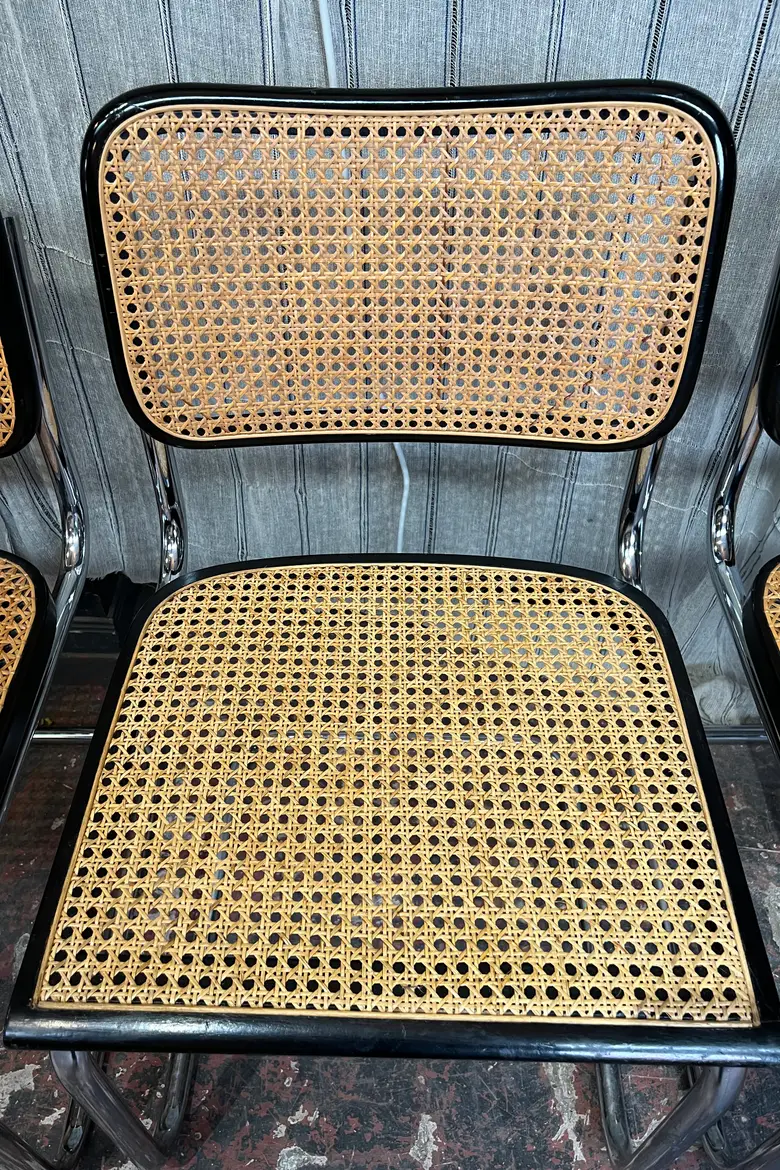 3 chaises Cesca B32 de Marcel Breuer