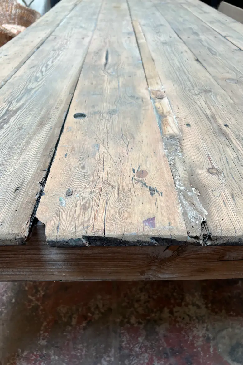 Ancienne grande table d’atelier en sapin brut Début XXème