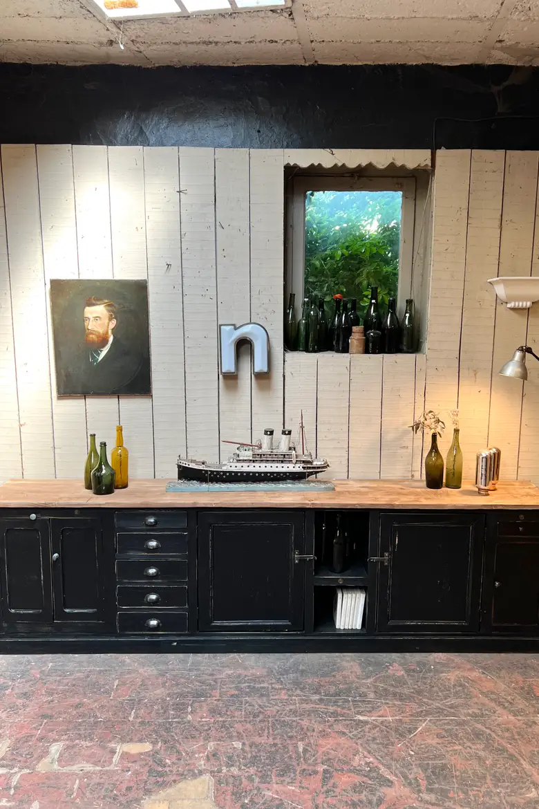 Grand meuble d’atelier en bois