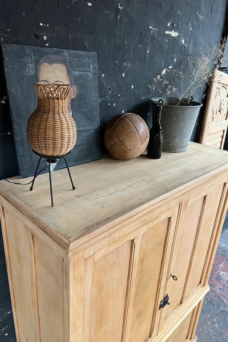 Ancien meuble d'internat 4 portes en hêtre Début XXème