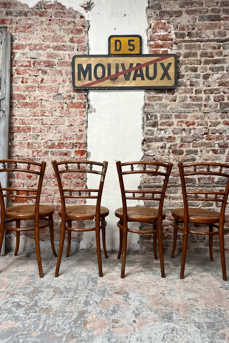 4 chaises de bistrot Thonet