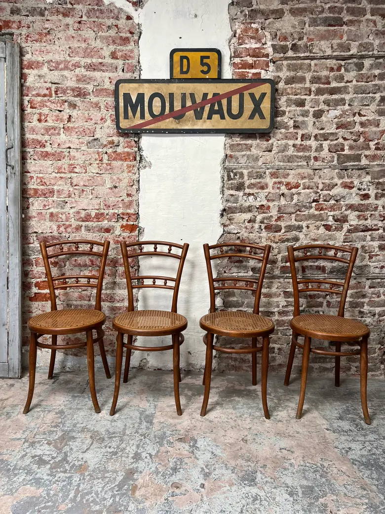 4 chaises de bistrot Thonet
