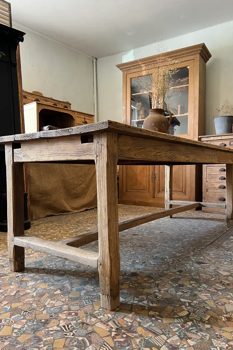 Ancienne table rustique en sapin avec une rallonge XIXème