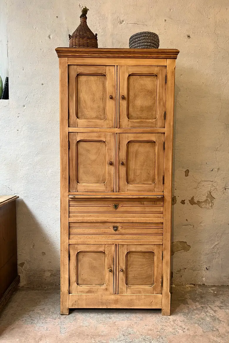 Ancien meuble de pensionnat en peuplier Années 40