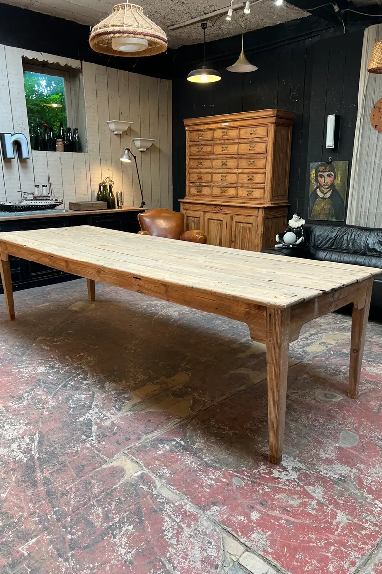 Ancienne grande table d’atelier en sapin brut Début XXème