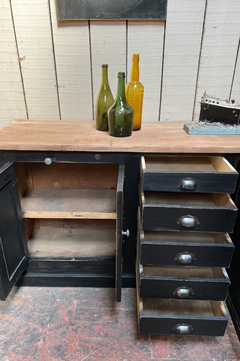 Grand meuble d’atelier en bois