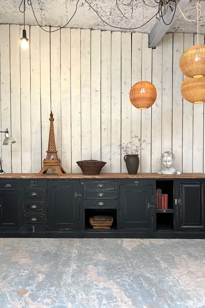 Grand meuble d’atelier en bois