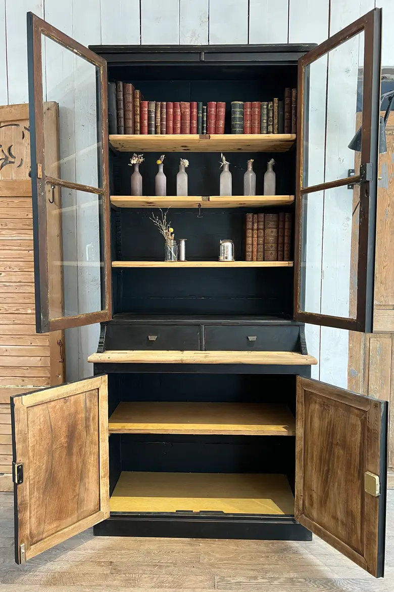 Ancien meuble de pharmacie en sapin Début XXème
