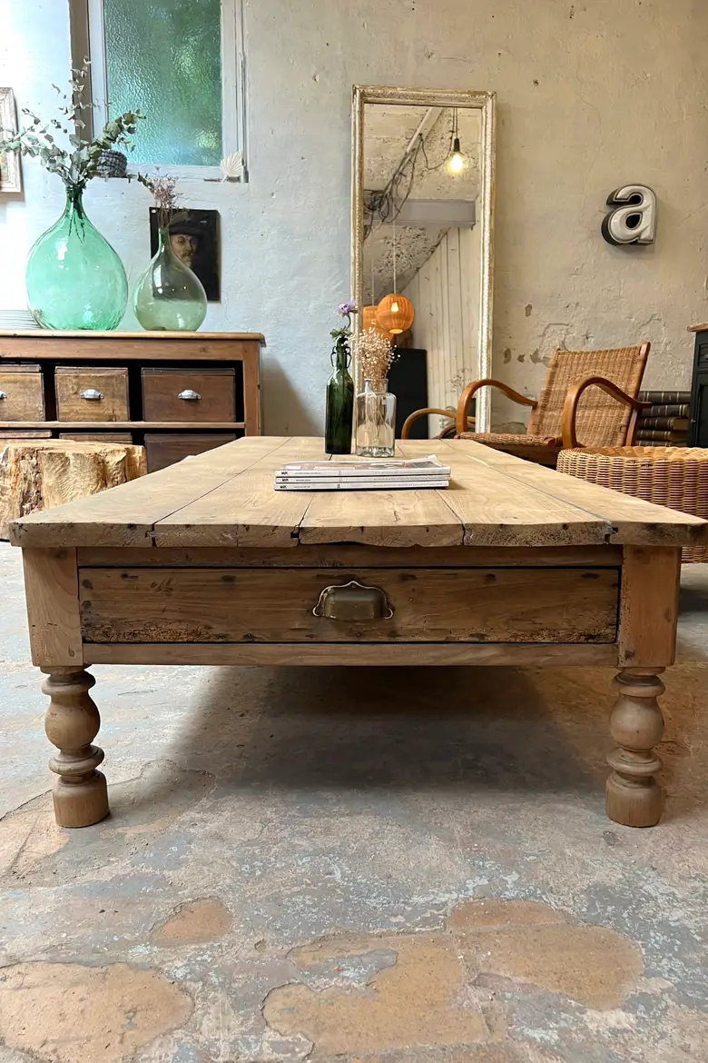 Grande table basse en châtaignier Début XXème