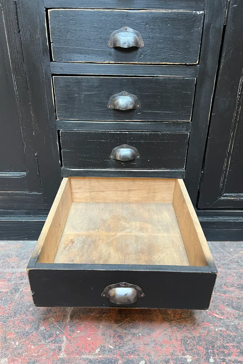 Grand meuble d’atelier en bois