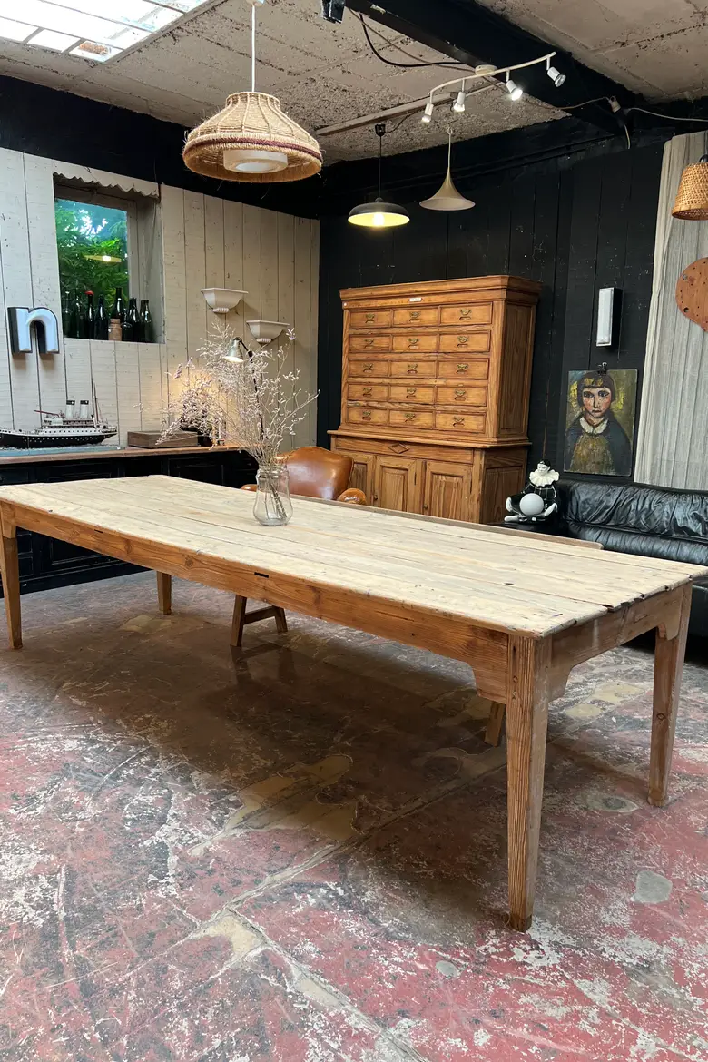 Ancienne grande table d’atelier en sapin brut Début XXème