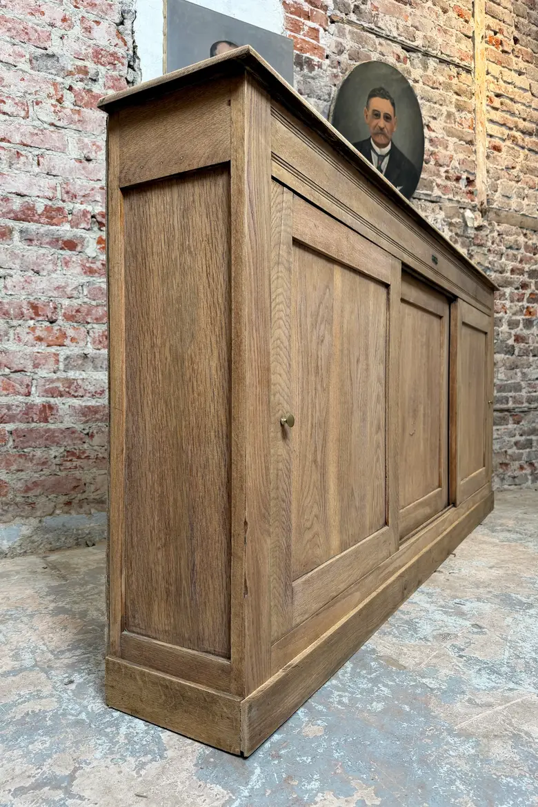 Ancien arrière de comptoir en chêne