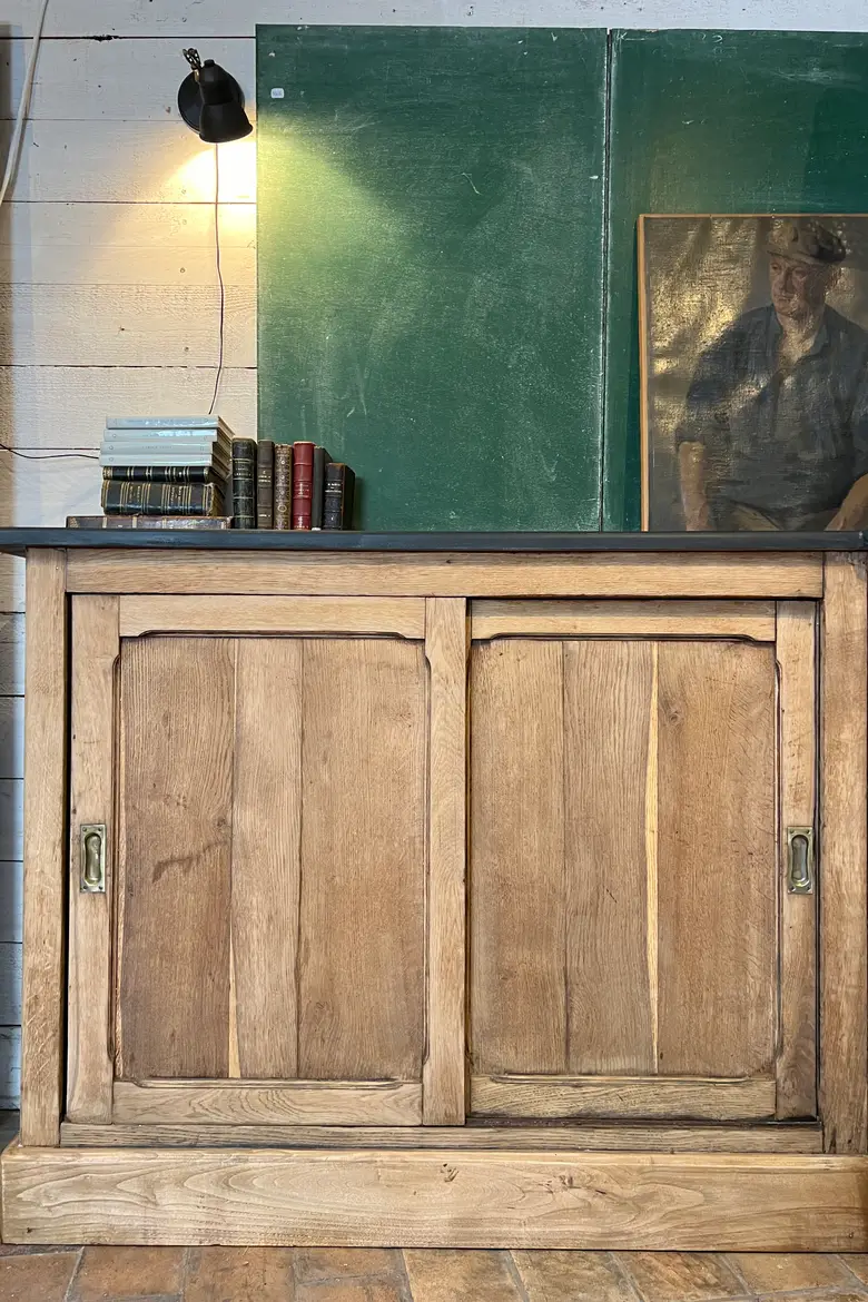 Ancien arrière de comptoir en chêne Début XXème