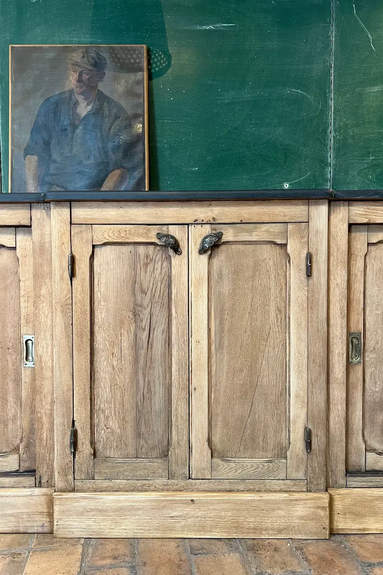 Ancien arrière de comptoir en chêne Début XXème