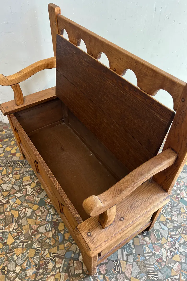 Ancien banc coffre en chêne