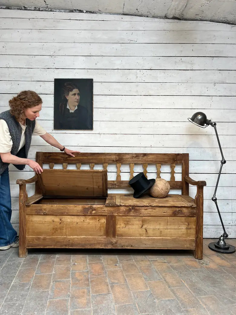 Ancien banc coffre en sapin début XXe siècle
