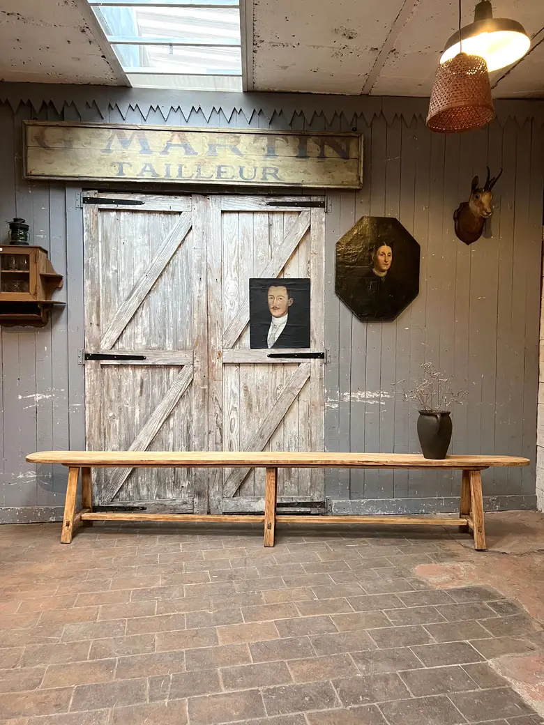 Ancien banc d'auberge en hêtre Début XXème