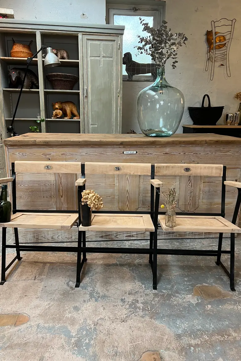 Ancien banc de cinéma Début XXème