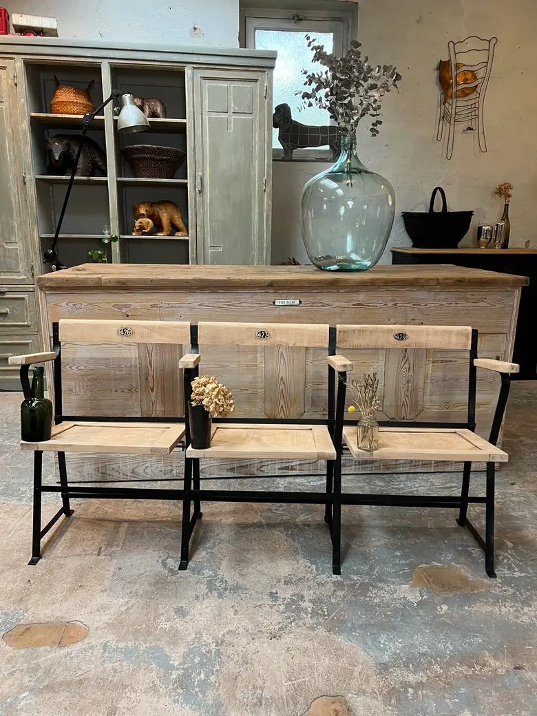 Ancien banc de cinéma Début XXème