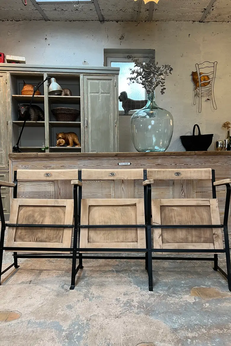 Ancien banc de cinéma Début XXème