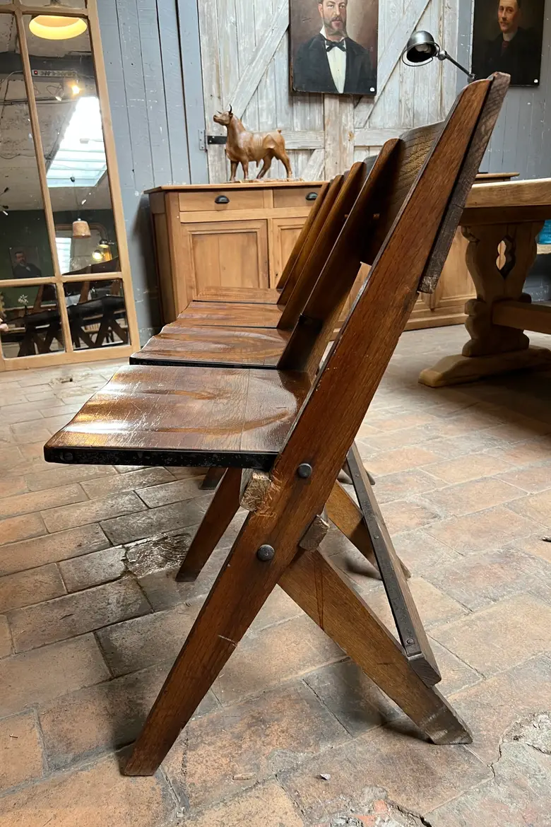 Ancien banc de cinéma en frêne Début XXème