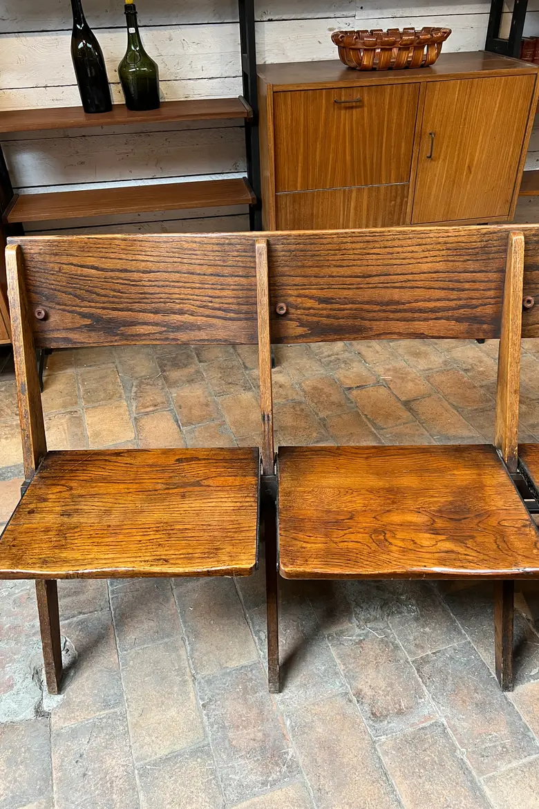 Ancien banc de cinéma en frêne Début XXème
