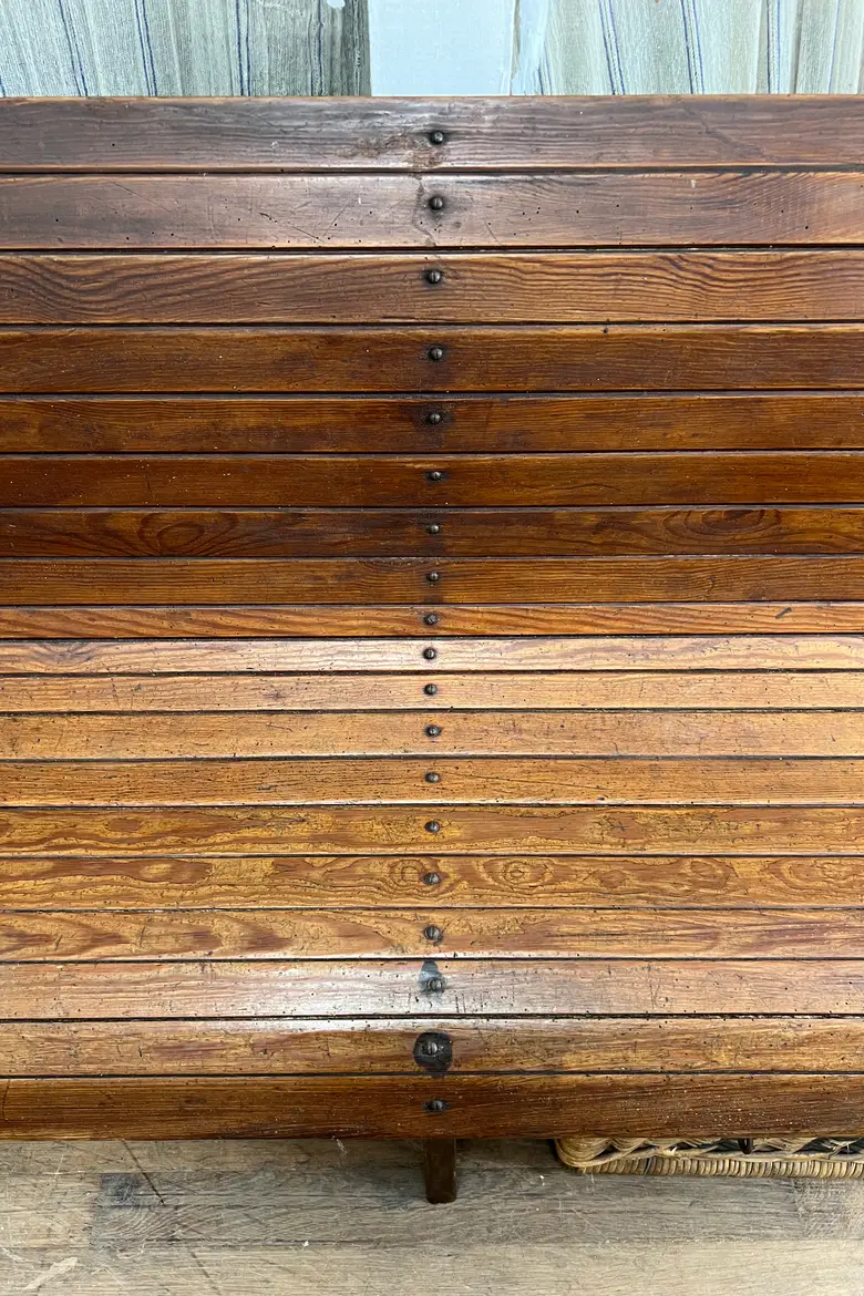 Ancien banc de gare