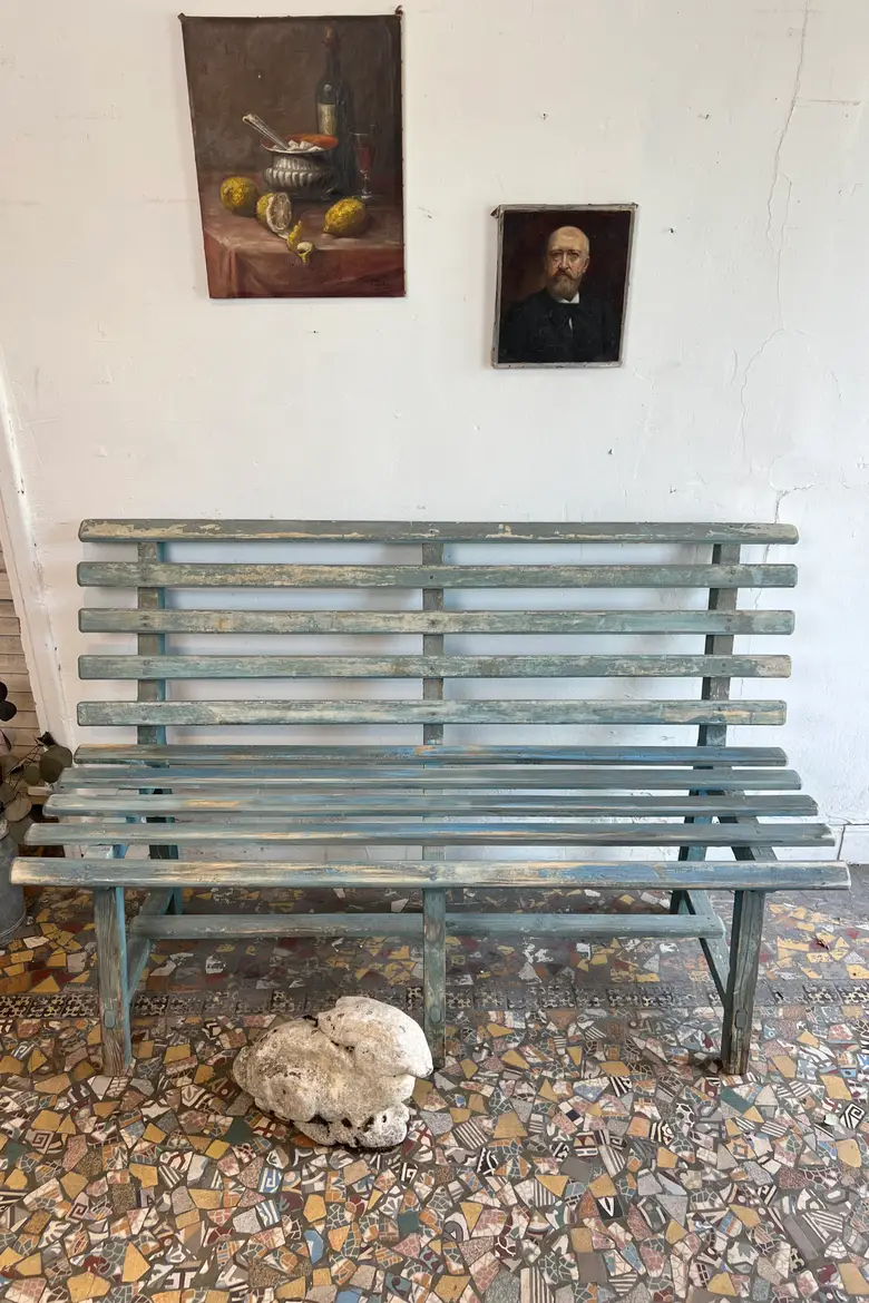 Ancien banc de jardin en bois – Patine bleue d’origine