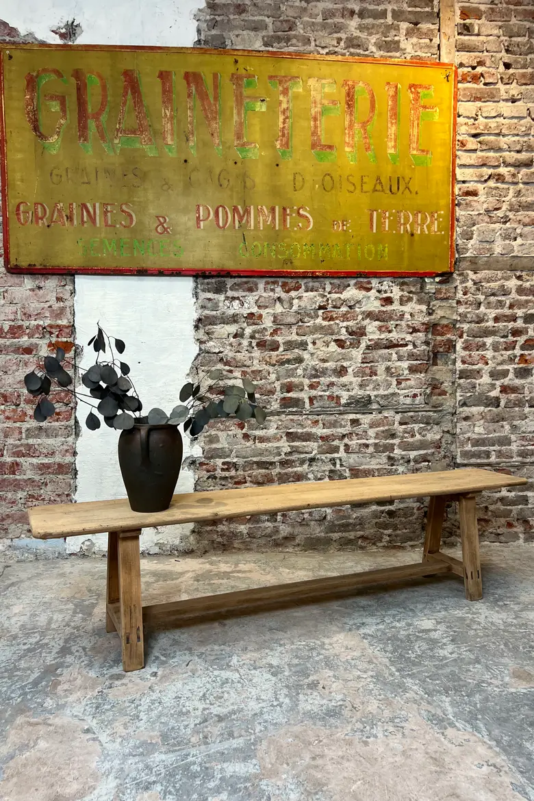 Ancien banc en chêne brut