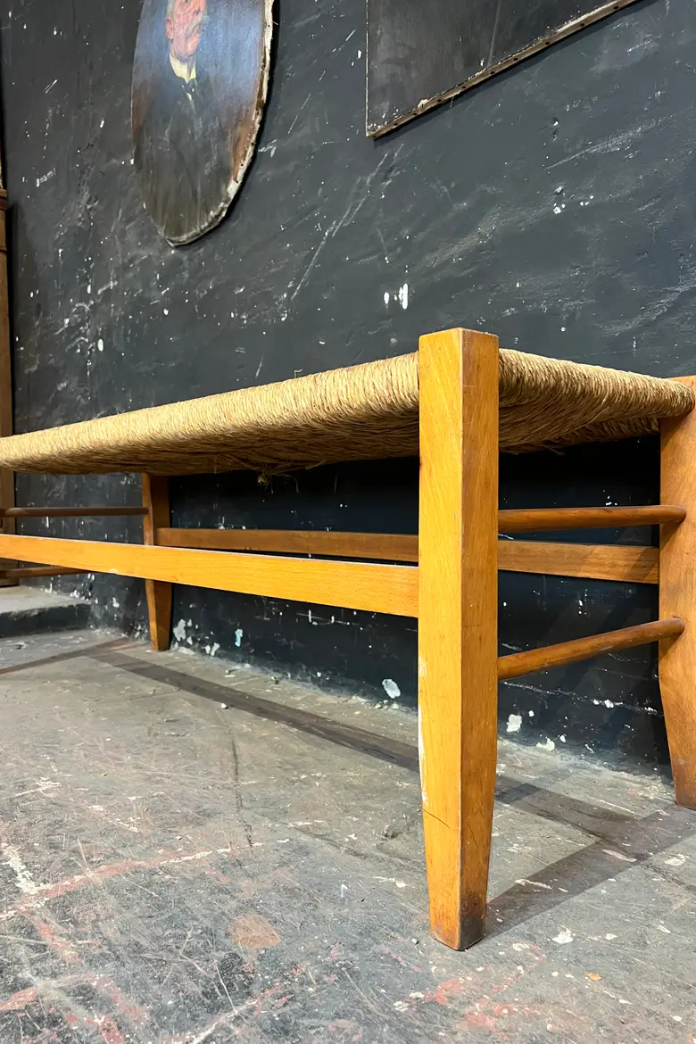 Ancien banc en paille