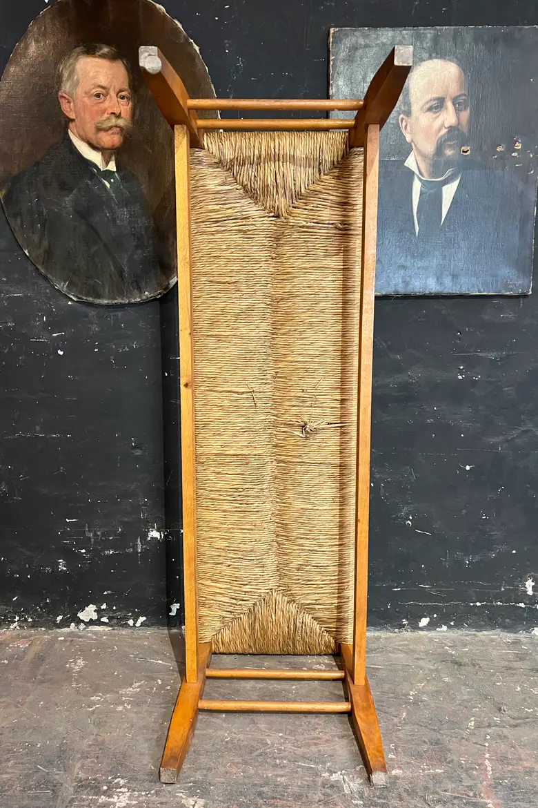 Ancien banc en paille