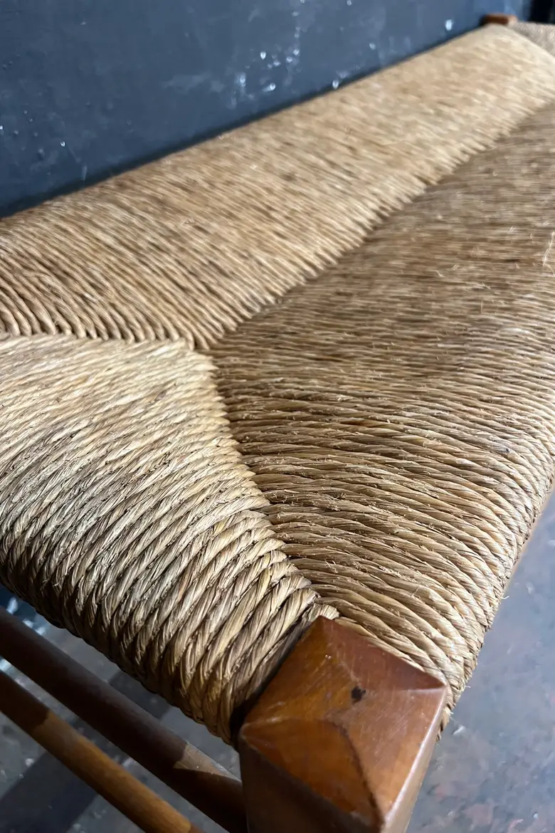 Ancien banc en paille