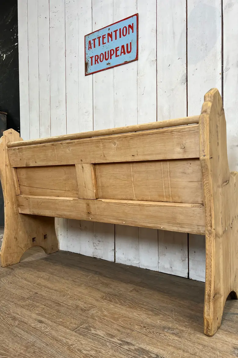 Ancien banc en sapin
