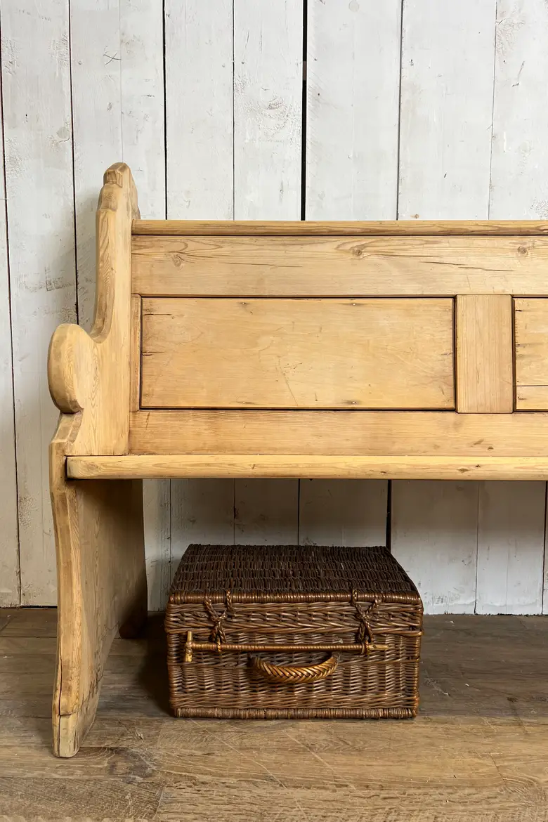 Ancien banc en sapin