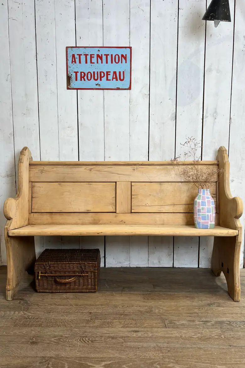 Ancien banc en sapin