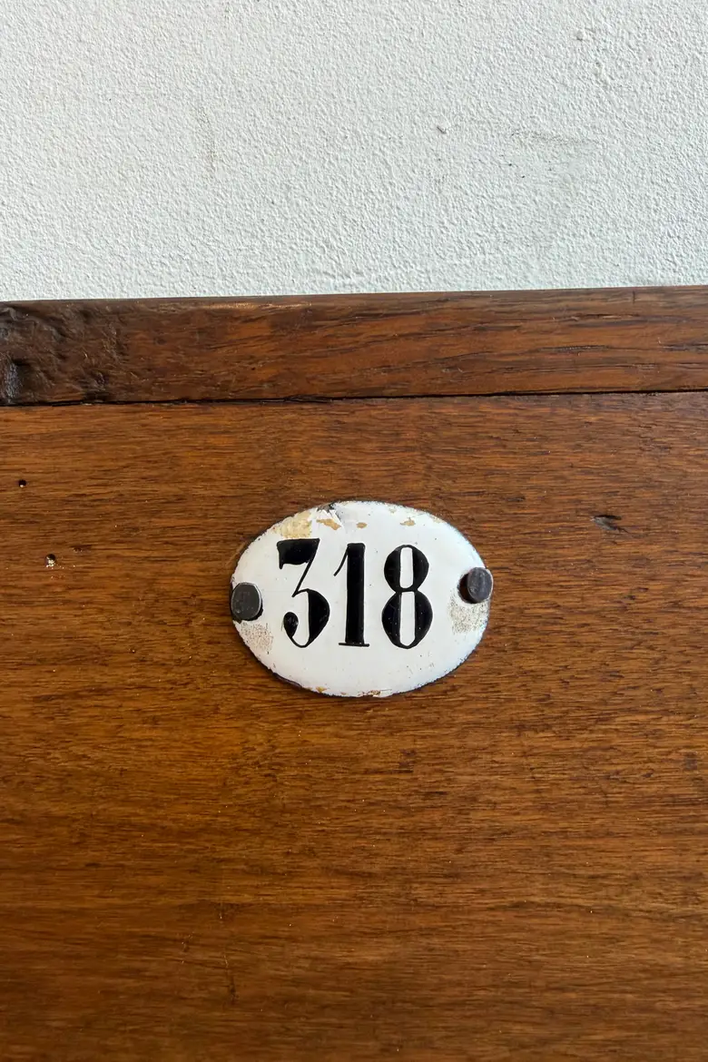 Ancien banc numéroté