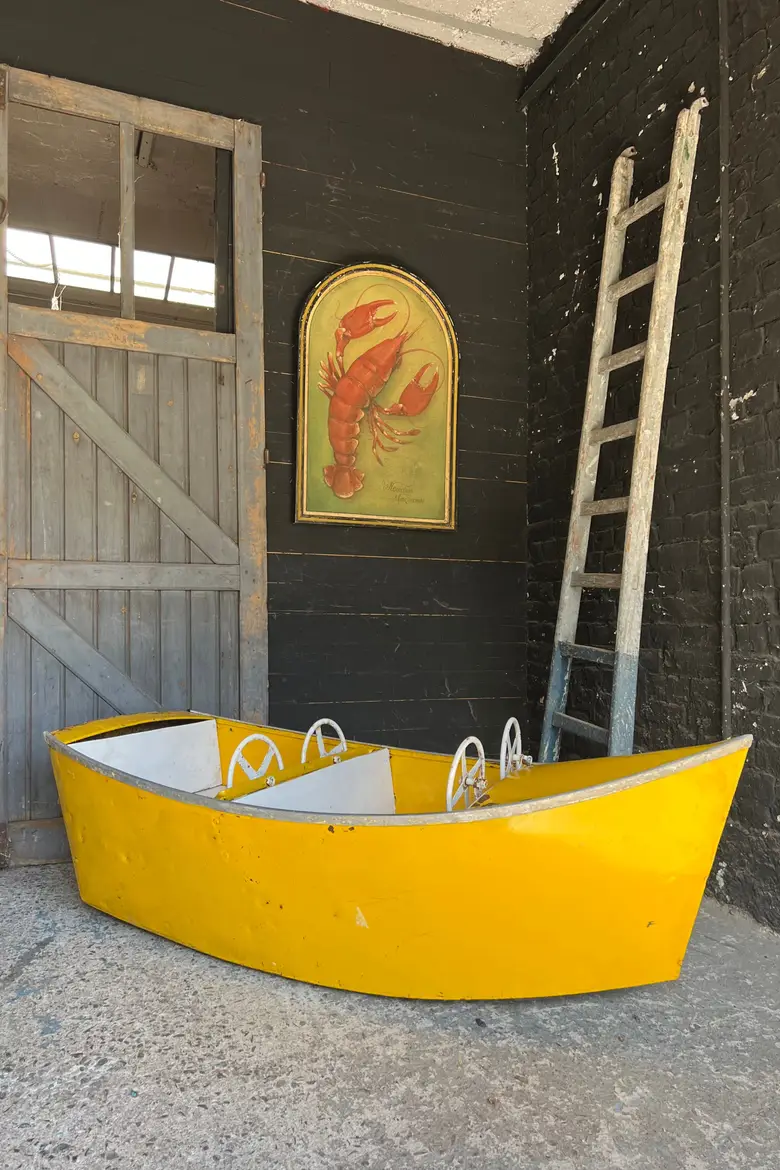 Ancien bateau de manège Années 50