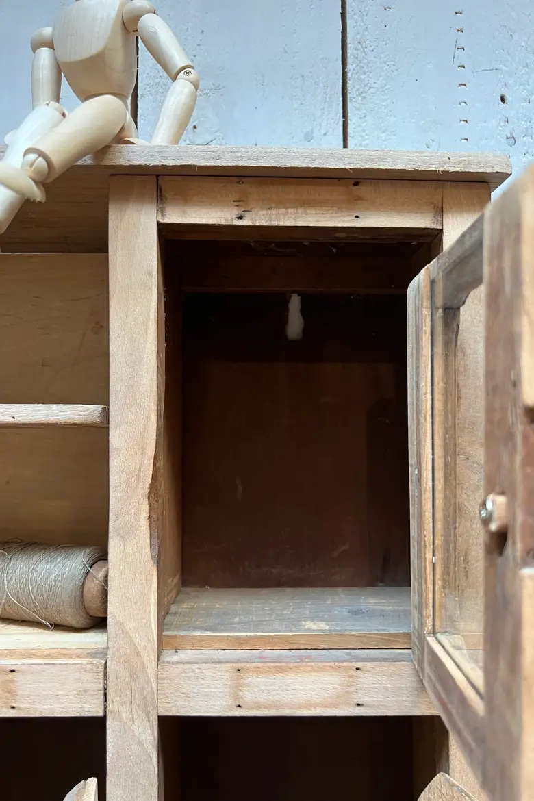 Ancien bloc de boîtes aux lettres vitrées Début XXème