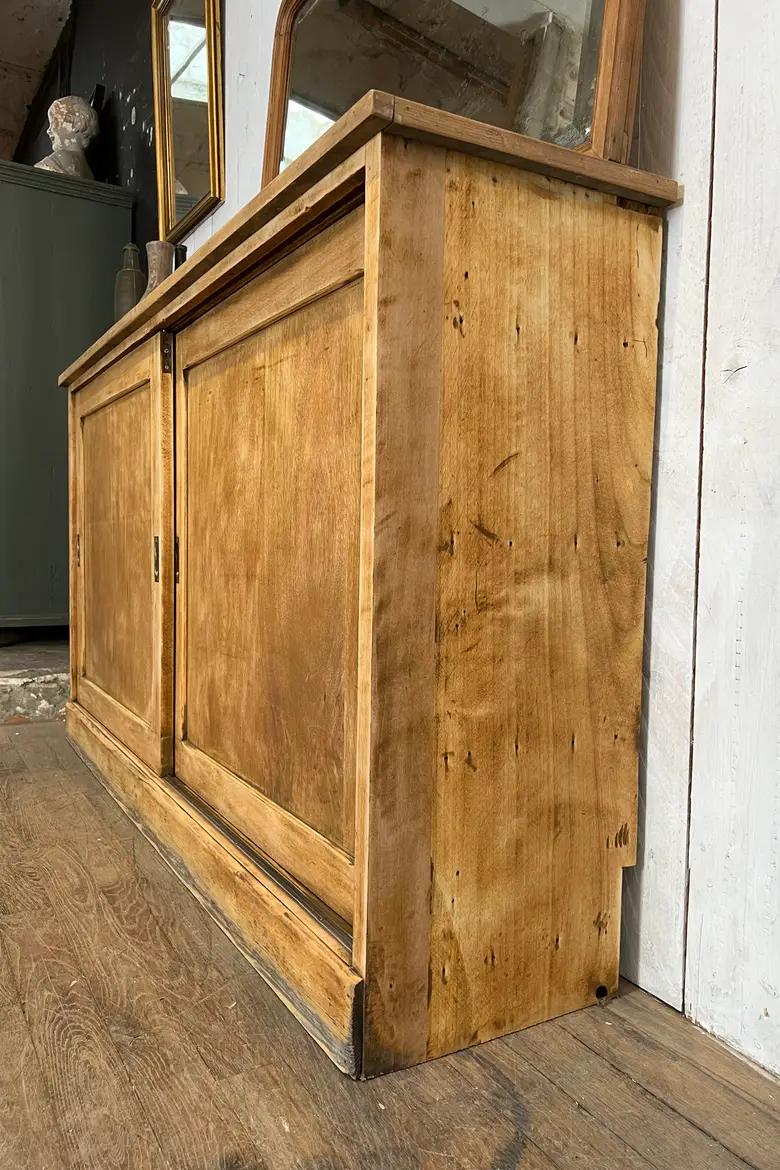 Ancien buffet à portes coulissantes Années 50