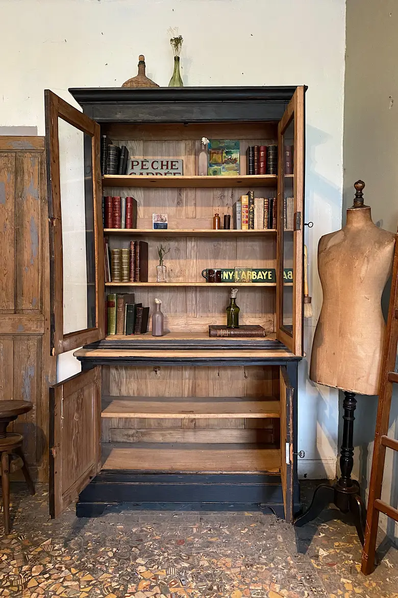 Ancien buffet deux corps en bois Début XXème