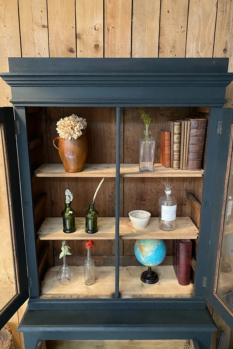 Ancien buffet deux corps en chêne Début XXème